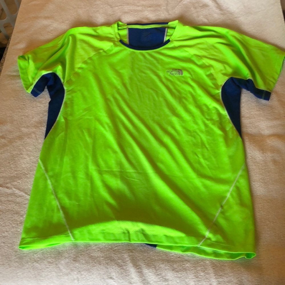 Men’s The North Face Flash Dry athletic shirt